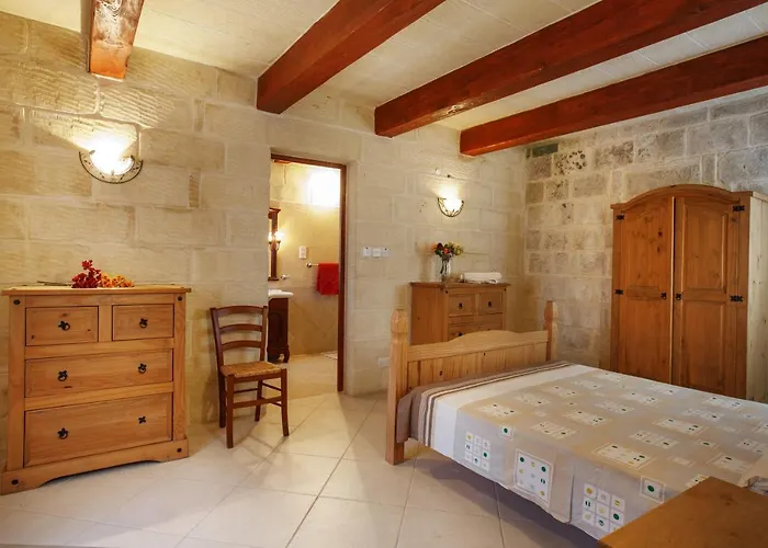 5 Bedroom With Private Pool & Views * Gharb (Gozo)