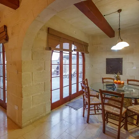 Сasa de vacaciones 5 Bedroom With Private Pool & Views